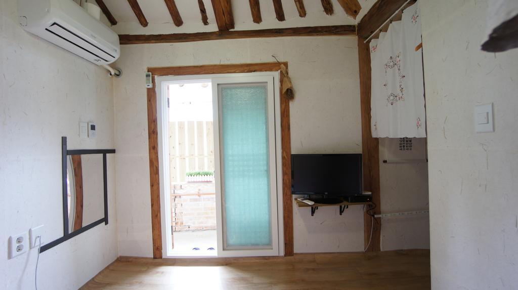 1928 Suimmaru Hanok Guesthouse Jeonju Zimmer foto